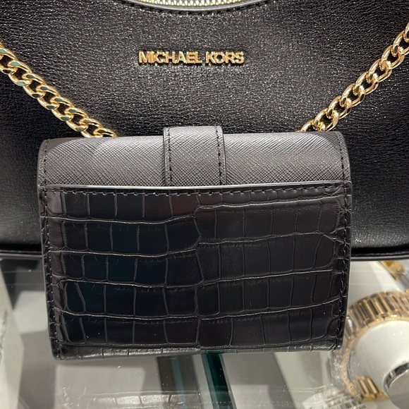 MICHAEL KORS CARMEN MEDIUM LOGO AND FAUX LEATHER WALLET BLACK 
NWT - Picture 2 of 16